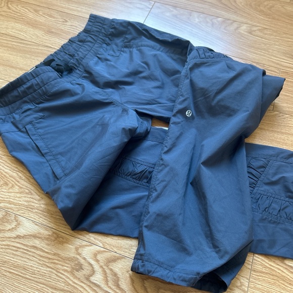Lululemon tech pants - Picture 7 of 7